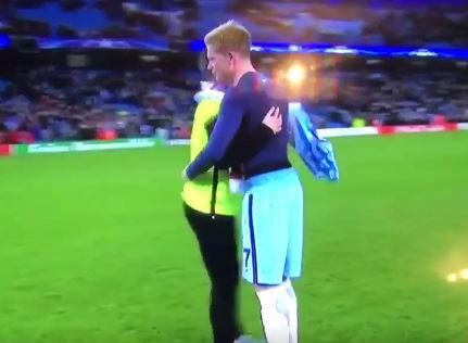 Cheeky fan casually embraces Kevin De Bruyne after the game