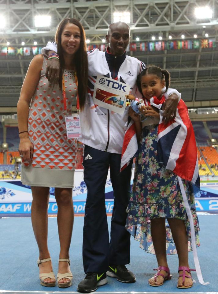 Farah poses on the track with his wife Tania and his daughter Rhianna