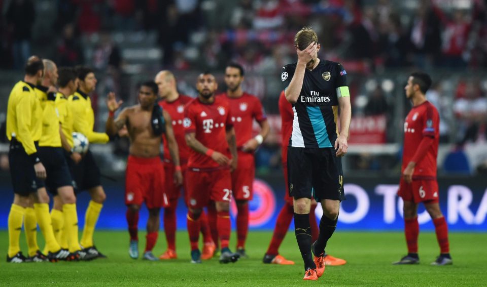 Per Mertesacker cannot bear to watch as Bayern Munich celebrate big win