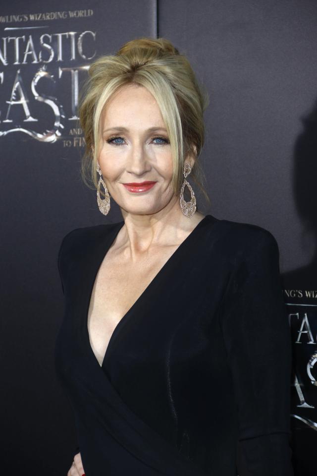  JK Rowling has teased fans by posting a picture of the Fantastic Beasts sequel script online