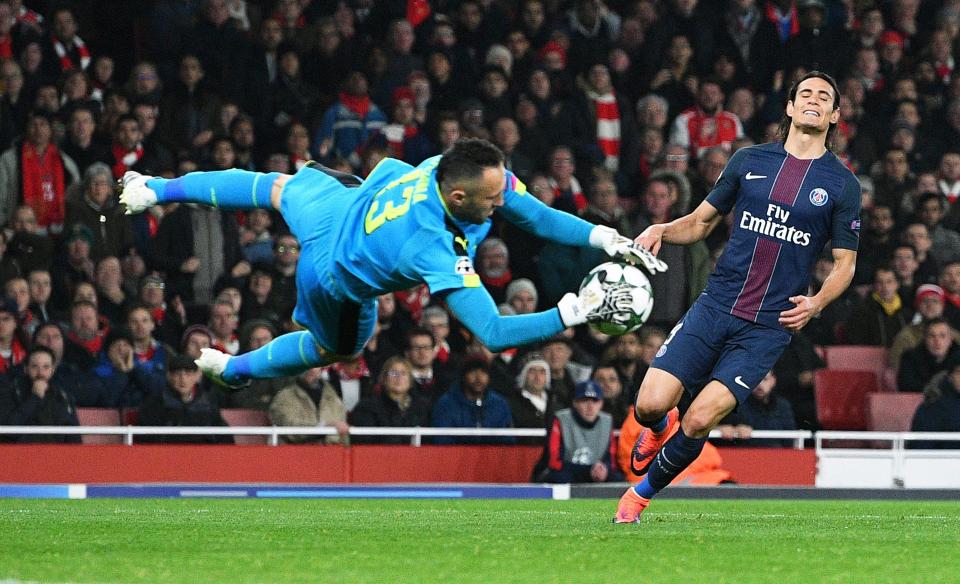  David Ospina in action for Arsenal in the Gunners' 2-2 group stage draw with French side PSG