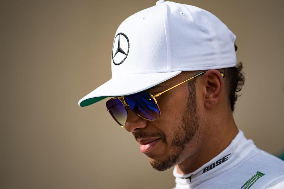  Lewis Hamilton has asked fans to design him a new helmet