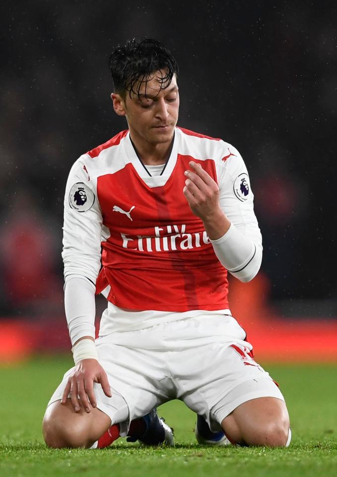 Mesut Ozil has yet to agree a new contract extension at Arsenal, with his current deal expiring in 2018