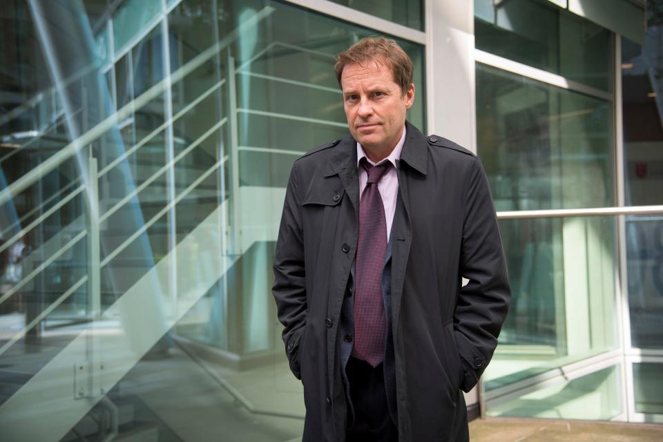  Irish comedian and actor Ardal O'Hanlon stars as DI Jack Mooney