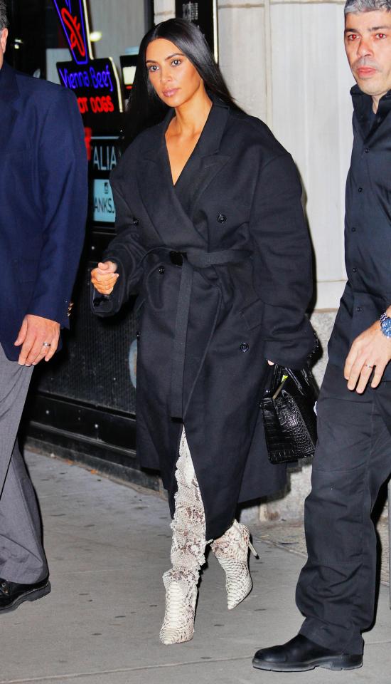  Kim Kardashian leaves a court house in New York after giving evidence about the terrifying Paris heist