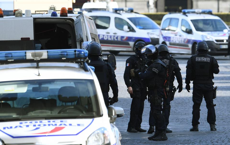  Workers at the Louvre have started to make their way back inside and roadblocks are being cleared