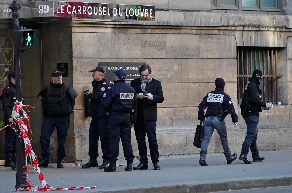  The knifeman had rampaged through the Carrousel du Louvre