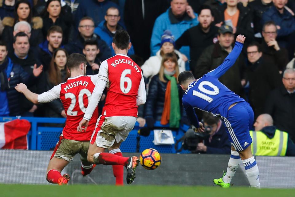  Hazard scored a brilliant goal to make it 2-0 against Arsenal