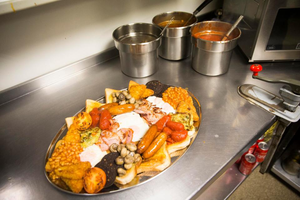  The 4,000 calorie gut-buster breakfast is being served to diners as a challenge