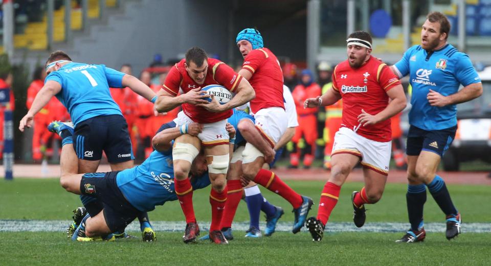  Sam Warburton was handed the No6 jersey after losing the captaincy