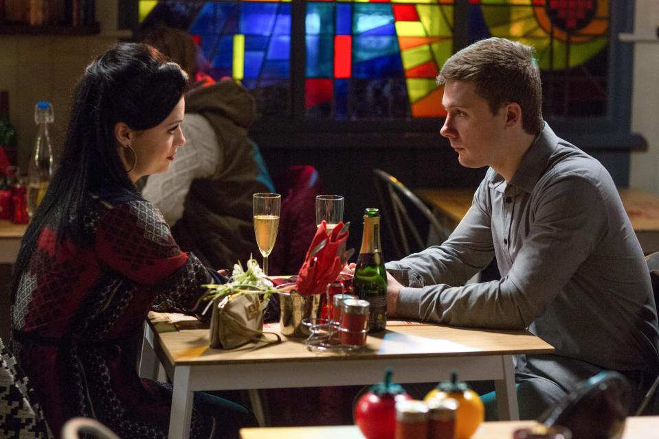  Lee and Whitney try to patch up their relationship with dinner on Valentine's Day