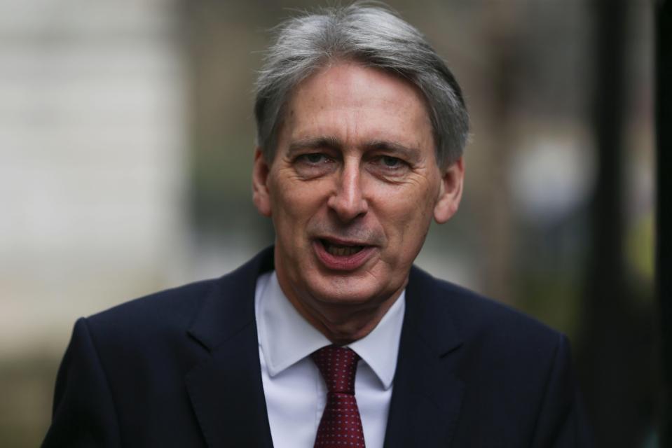  Chancellor Philip Hammond will meet with India's finance minister later this month