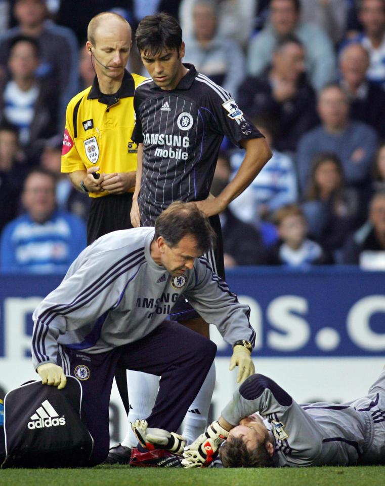 Cech required similar surgery, and the goalkeeper has worn a head guard ever since