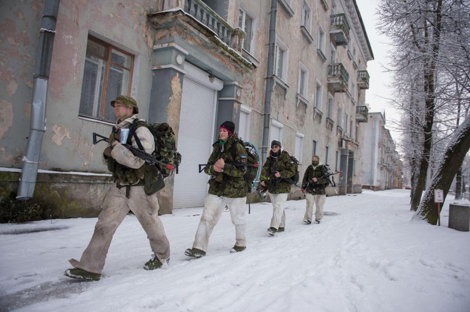  EDL volunteers march through Narva during NATO-led exercises last month