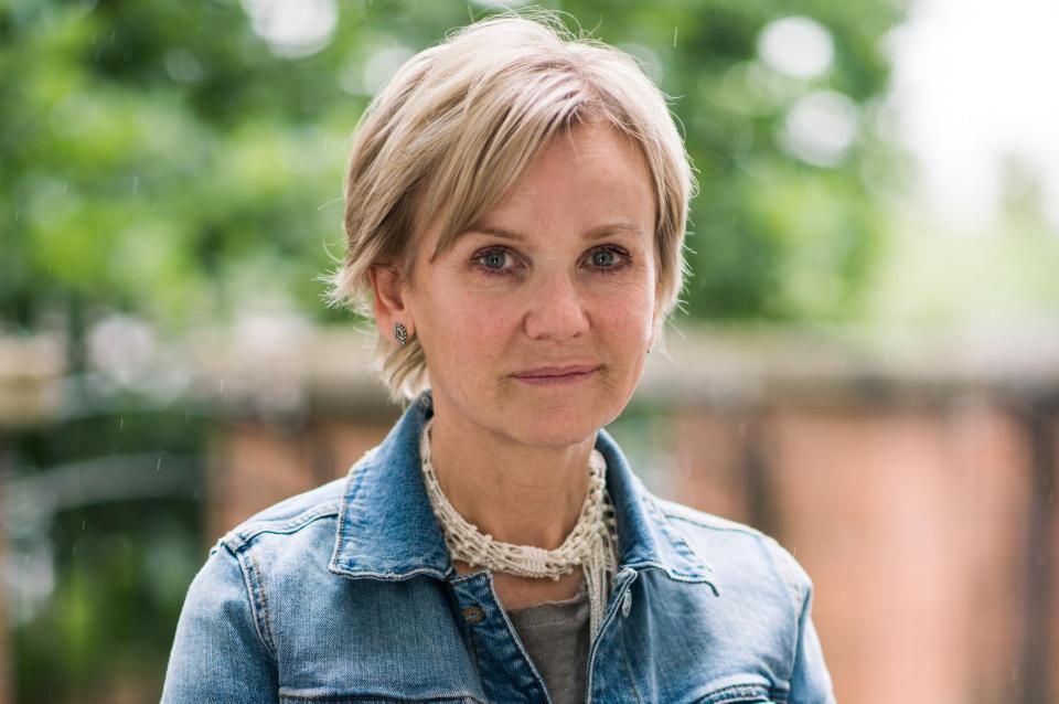  Lisa Maxwell is playing Tracey Donnovan on the E4 soap