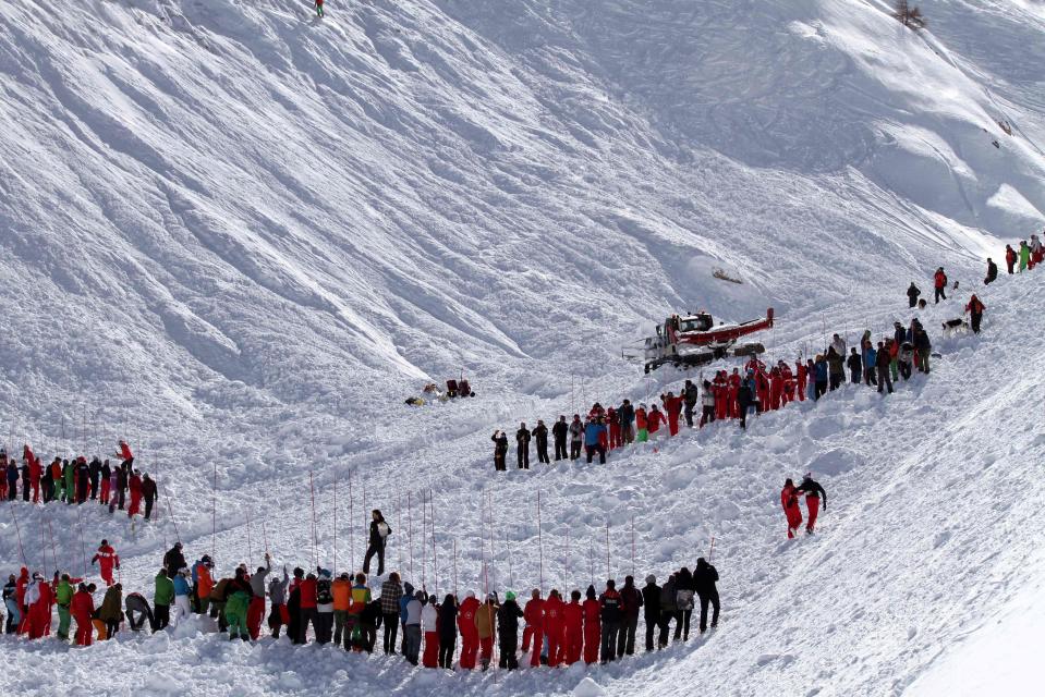  At least four people have died and five missing after an avalanche in the French ski resort of Tignes