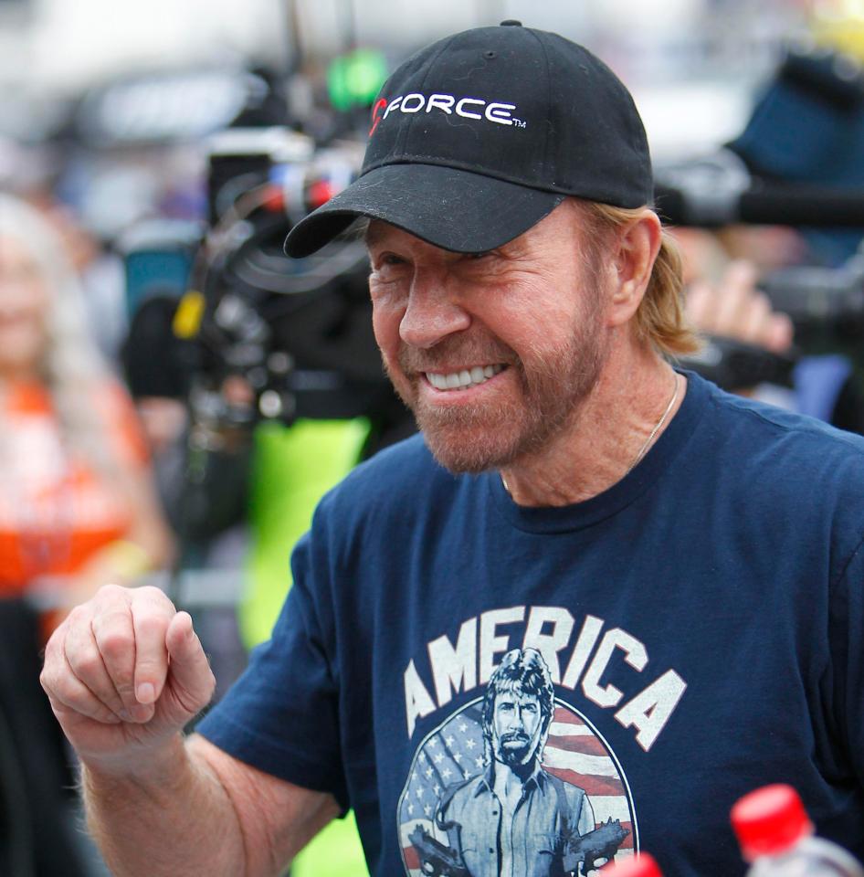  Chuck Norris is Jimmy's hero