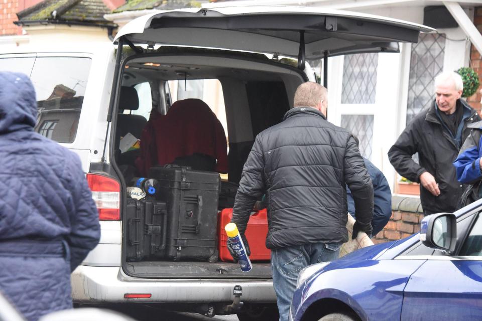 Police warned residents they could have a cordon in place within the alleyways in Broad Street for the next five days 