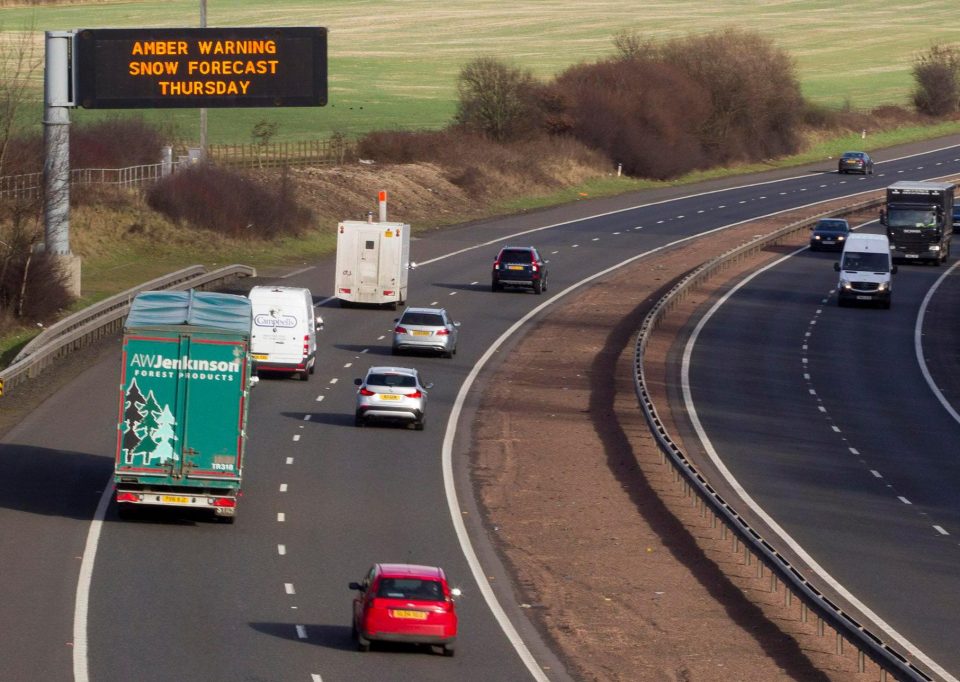  Drivers alerted to amber warning for snow on M8 as Storm Doris heads to the UK