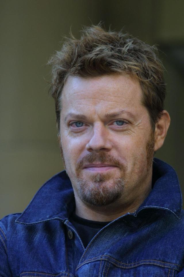  Fellow comedian Eddie Izzard also ran for Sport Relief