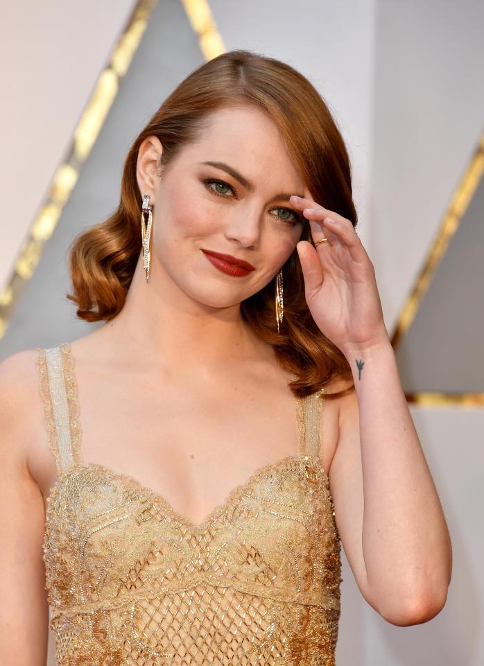  Emma Stone looked a million dollars at the 89th annual Academy Awards