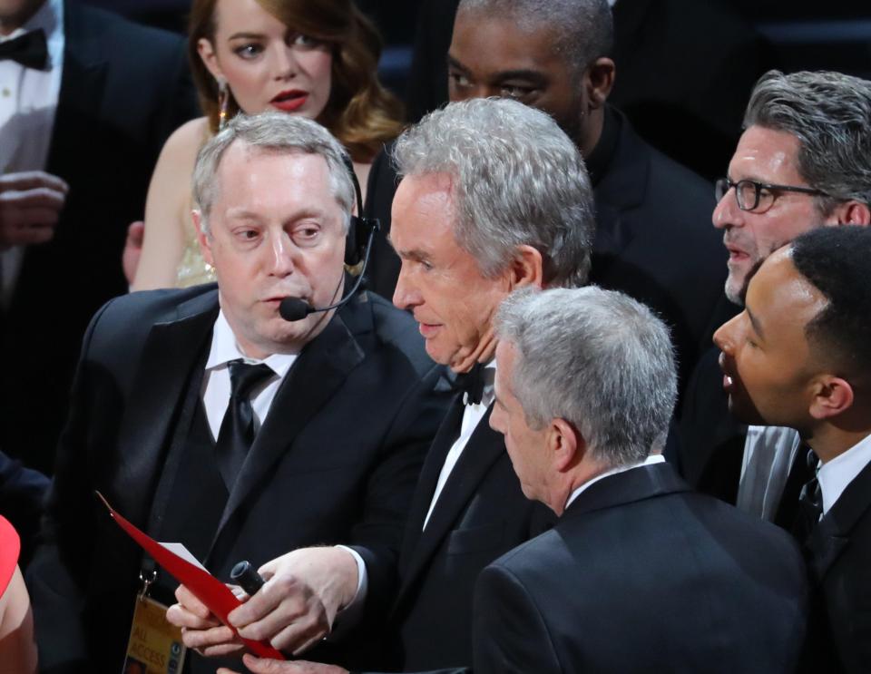  Oscars producers had to step in onstage to reveal the mix up