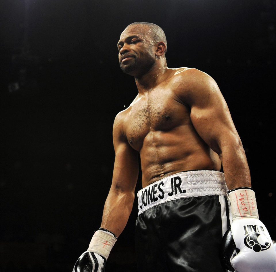 Roy Jones Jr has revealed he is set to meet UFC chiefs for talks