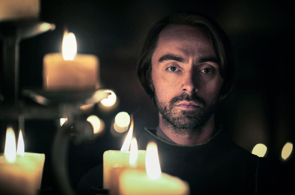  The Last Kingdom: King Alfred (played by David Dawson) wants to be seen as a man of God