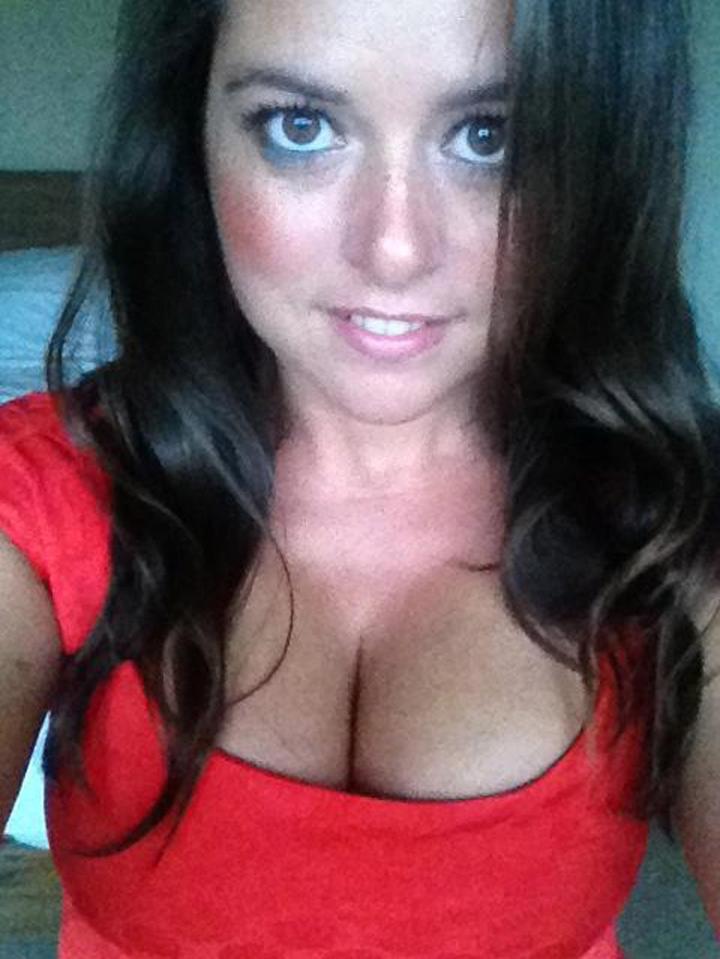  'Selfie Queen' Karen Danczuk has taken to Twitter to slag off the McCanns