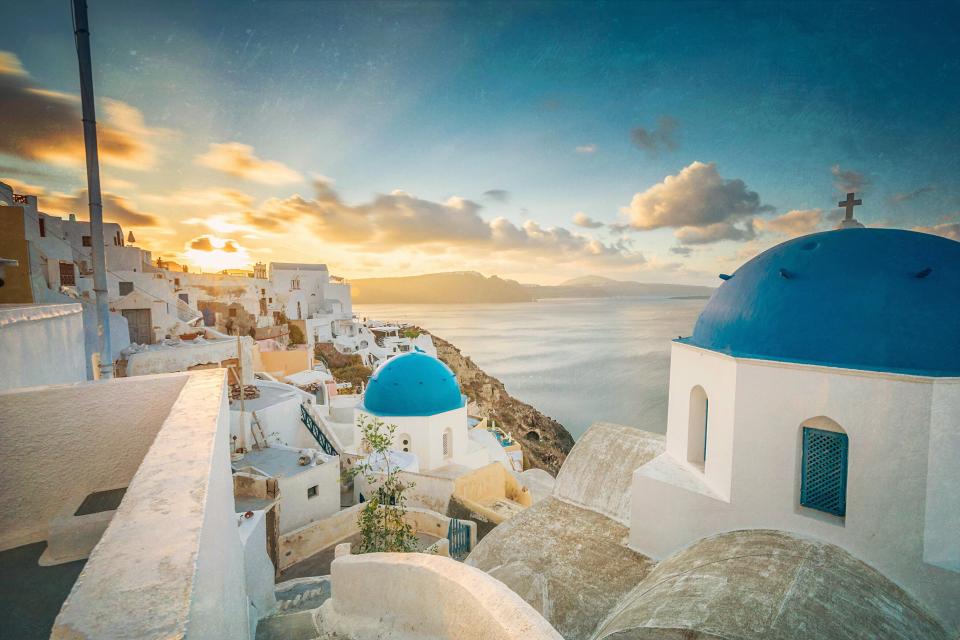 The foreign Office considers that Greece is just under a general threat from tourism 