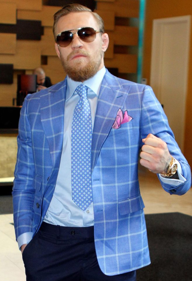 MMA star McGregor is a complete rookie at boxing but wants to fight Mayweather