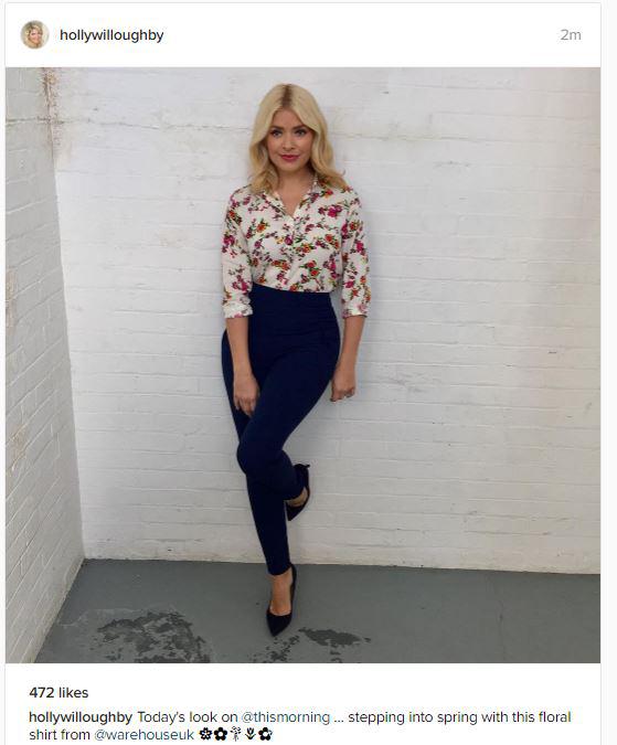  Holly shares her outfit every day on social media