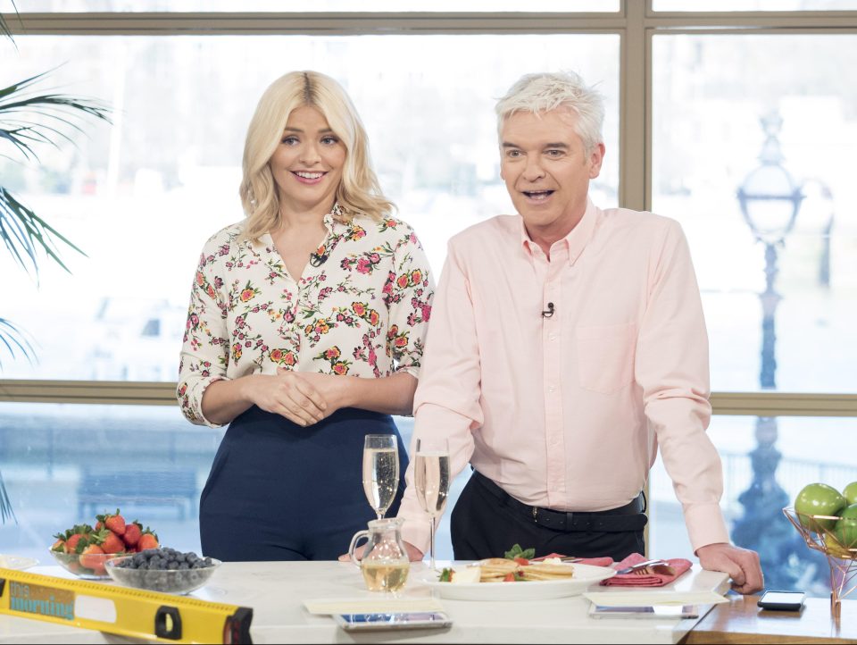  Holly Willoughby and Phillip Schofield have been crowned the nations favourite presenting duo