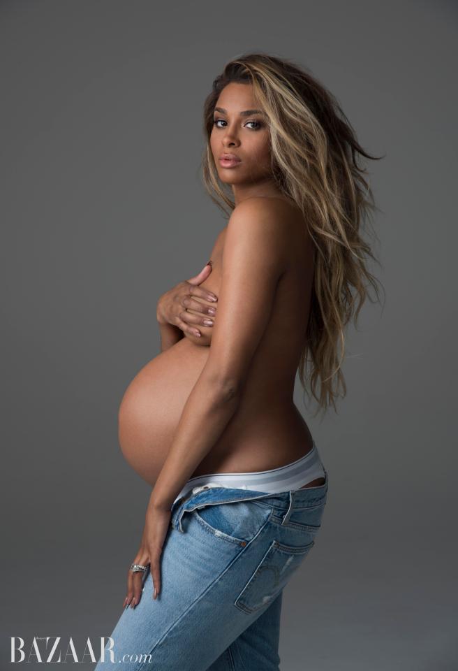  The singer is in her third trimester and was seen clutching her chest and shoulder