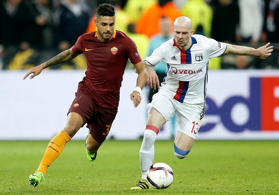  Chelsea are reportedly interesting in signing Roma left-back Emerson Palmieri