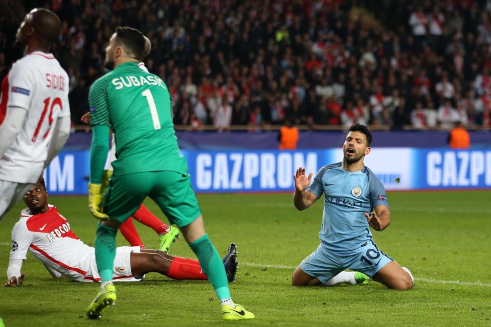  Sergio Aguero missed two good chances for Manchester City in the second half