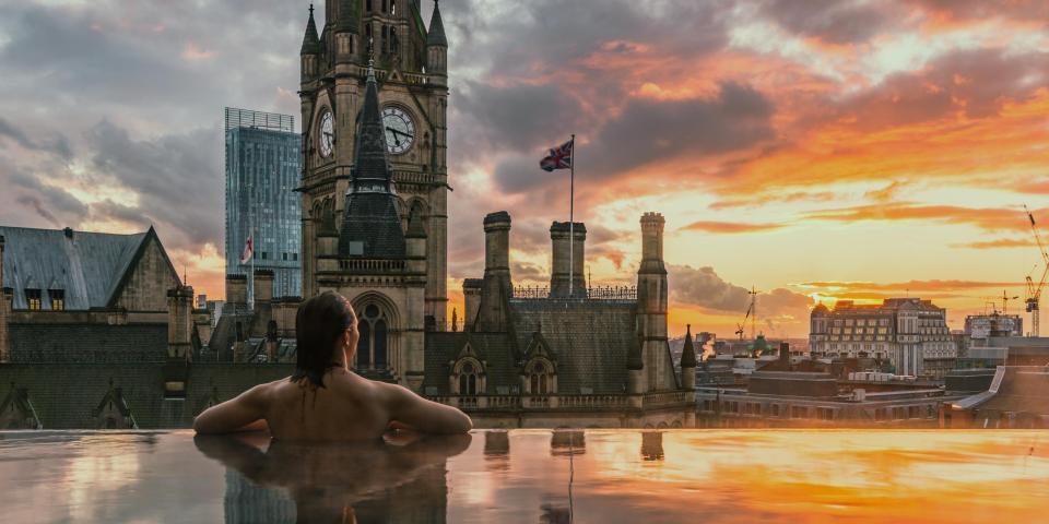  King Street Townhouse in Manchester has infinity spa pool with impressive views, making it the Best Hotel Pool