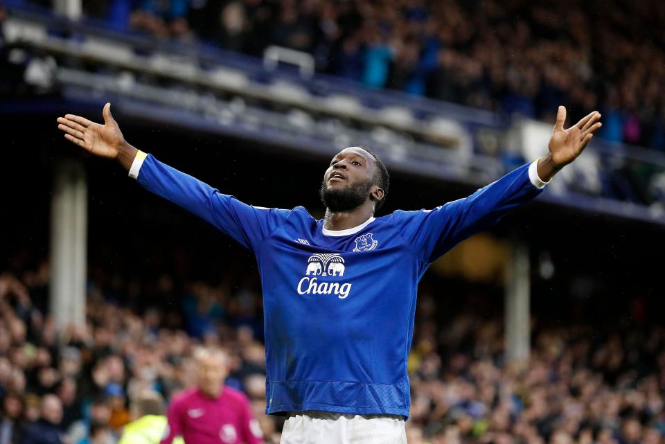  Chelsea are trying to re-sign Romelu Lukaku from Everton