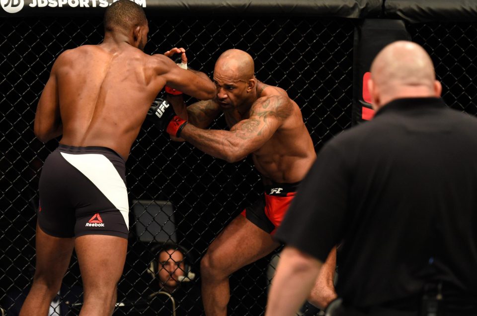  Jimi Manuwa pulled off a lightning-fast dominant performance to beat Corey Anderson