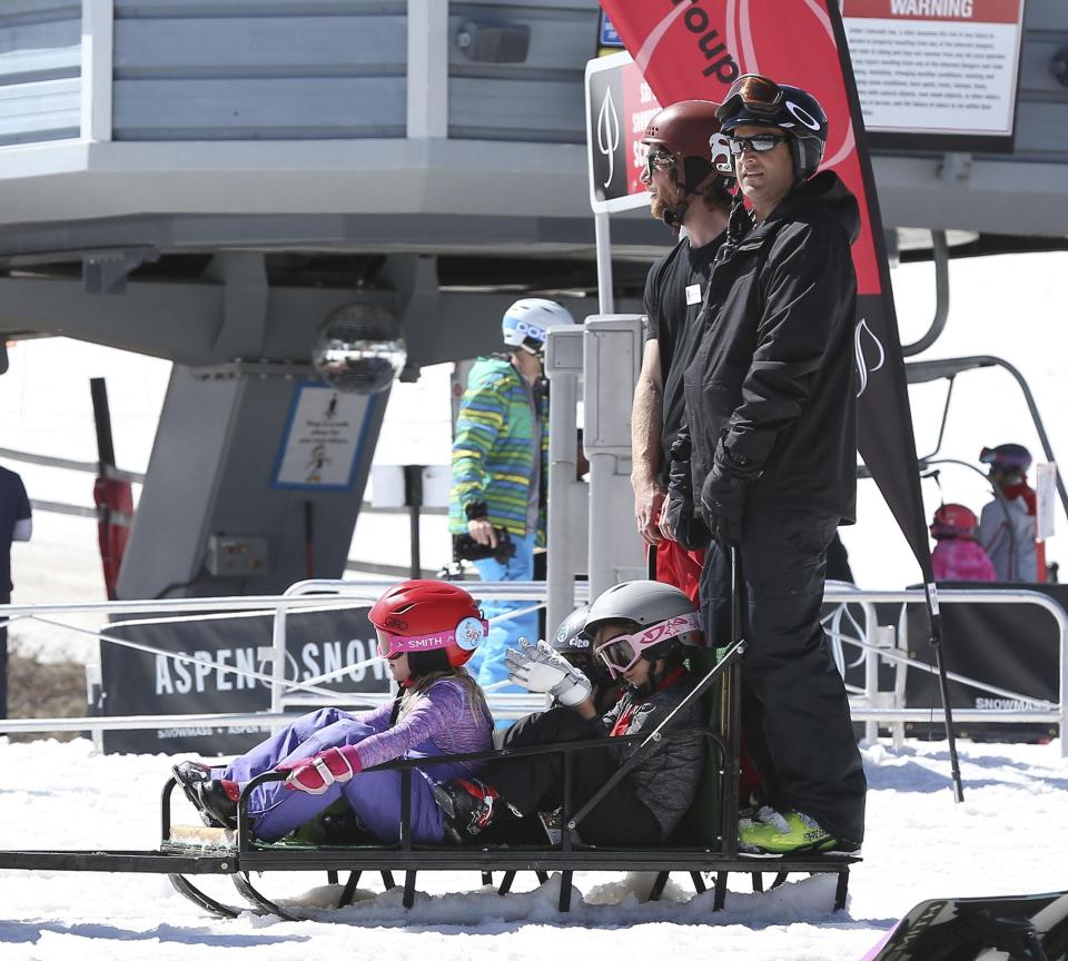  Wholesome family fun ... the First Family hit the slopes on Sunday