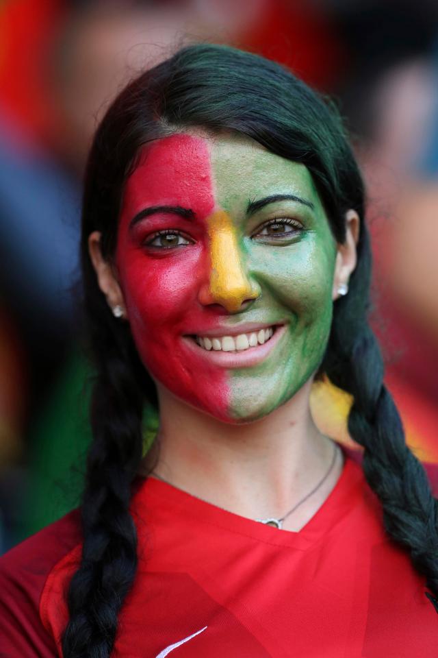  A fan prepares to welcome the Euro 2016 champions to Ronaldo's hometown