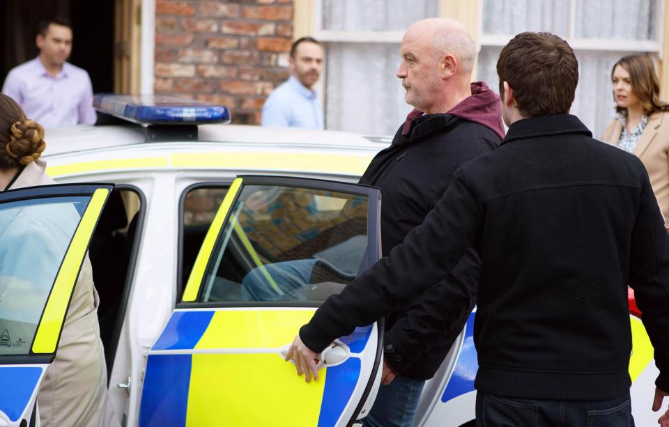  Pat Phelan gets arrested of the attempted murder on Ken Barlow