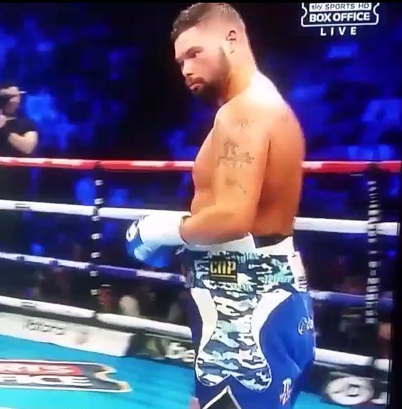  Eventual winner Tony Bellew instantly realised Haye was injured