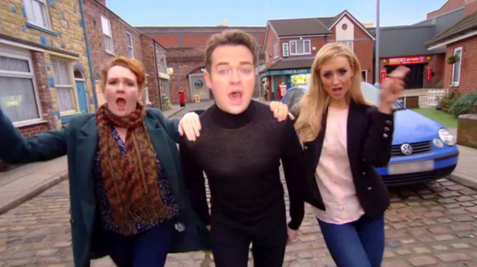  He grooved along with Corrie set with Jennie McAlpine and Catherine Tyldesley