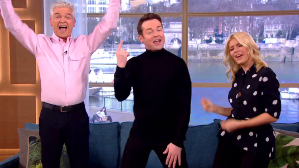  Stephen Mulhern danced with Holly and Phil in the This Morning studio