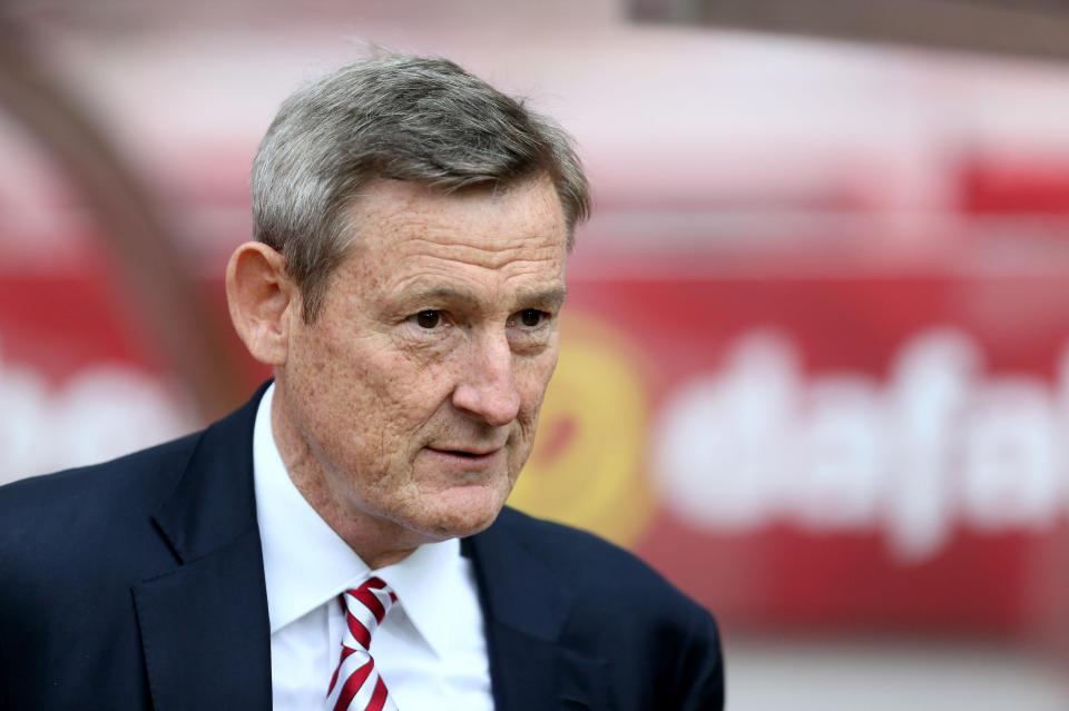  Sunderland owner Ellis Short will be sticking with his man