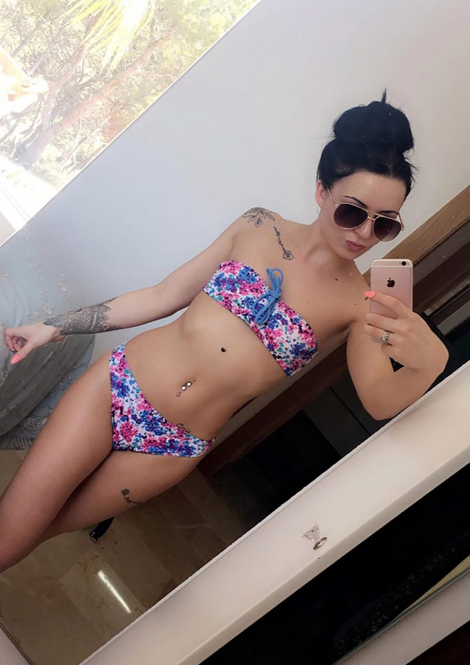  Cloe Jordan claims her obsession with taking selfies saved her life, after she begged doctors to remove a giant mole on her tummy