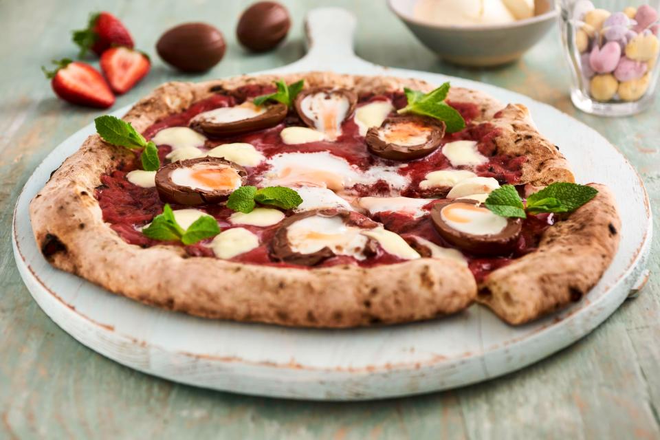  Deliveroo’s Fior-egg-tina pizza is topped with Creme Eggs and Mini Egg sprinkles