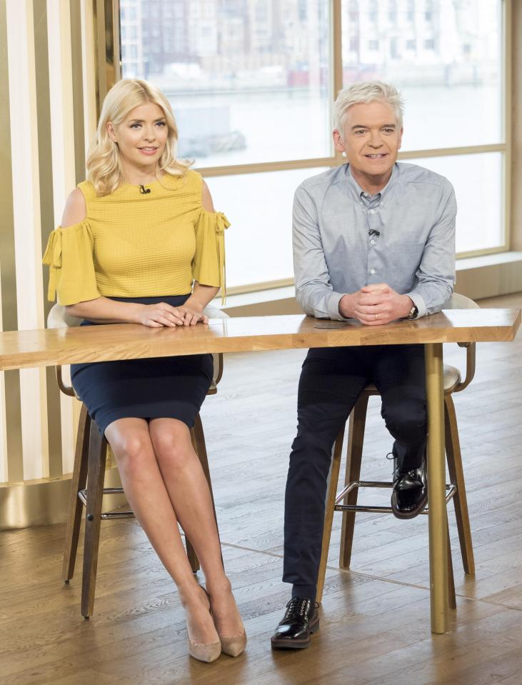  Holly Willoughby revealed her cat 'stole' her diamond weddings rings