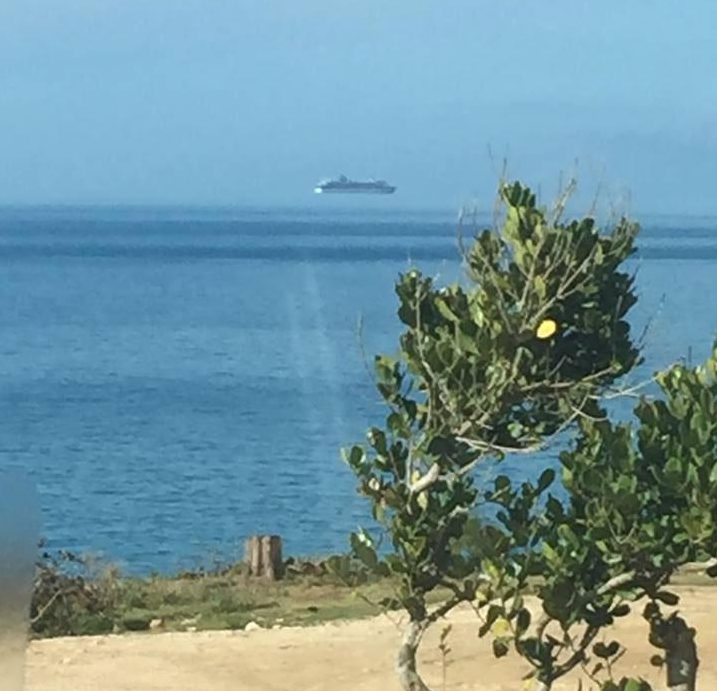  A picture of a cruise liner that looks like it was floating in mid-air has become an internet sensation